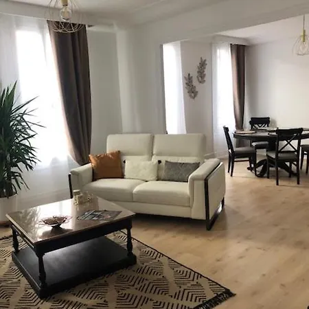 Sublime Appartement Provins Buitenkant foto